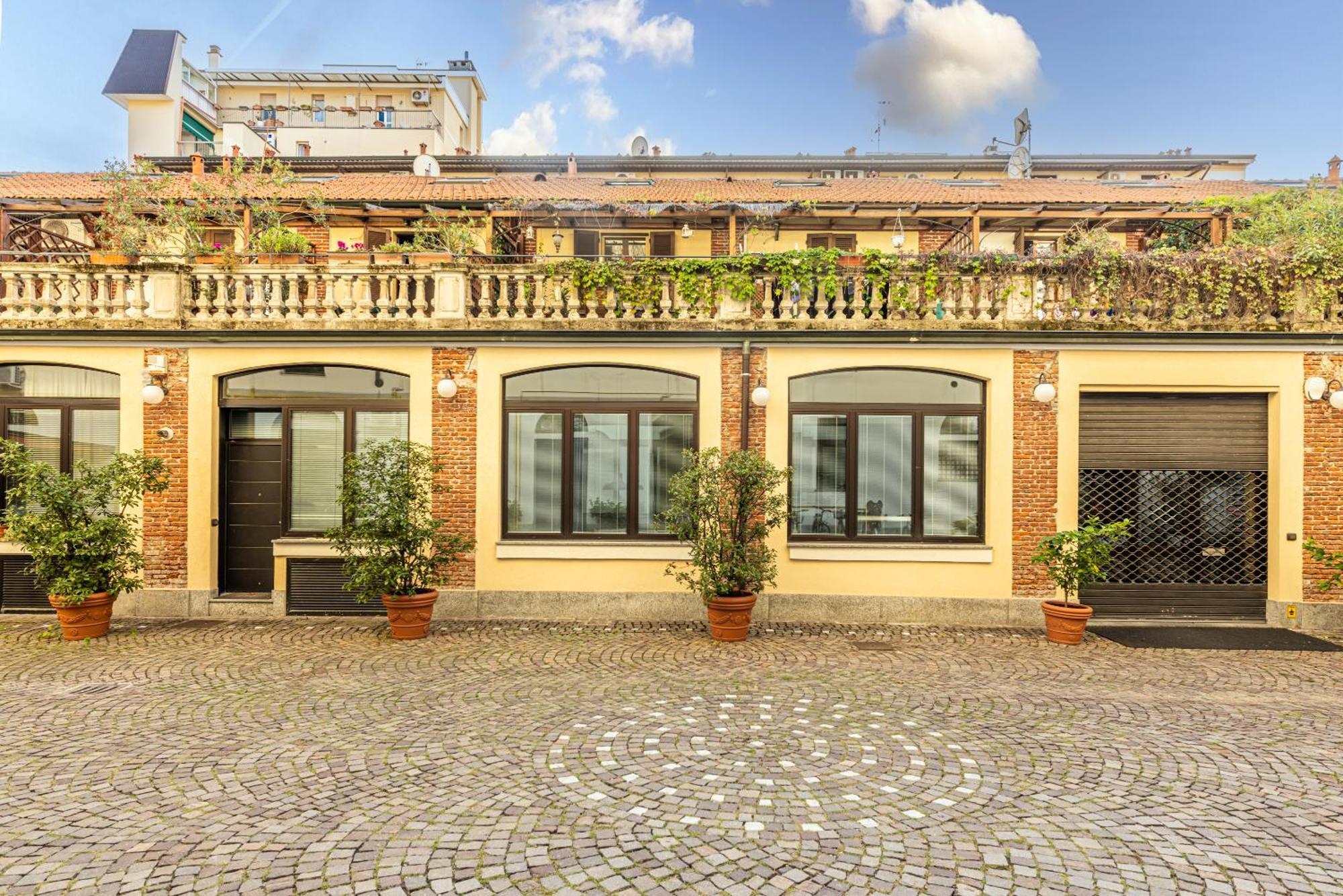 Free Parking Duomo-Porta Romana "Casa Del Pittore" Mediolan Zewnętrze zdjęcie